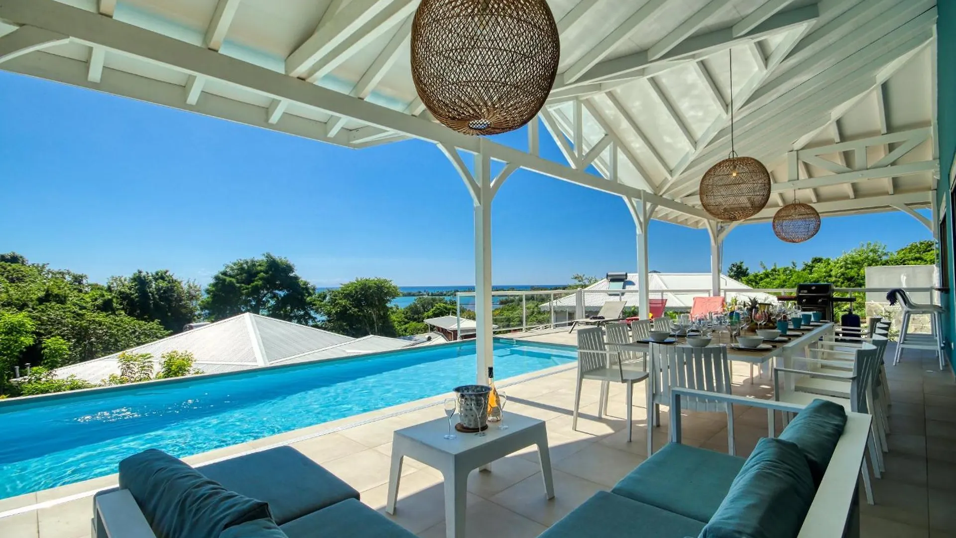 Vila Mqdi98 - 13 Pax Le Diamant Martinik
